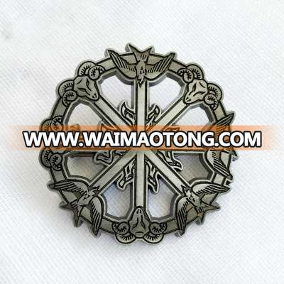 Custom cut out nickel metal lapel pin badge